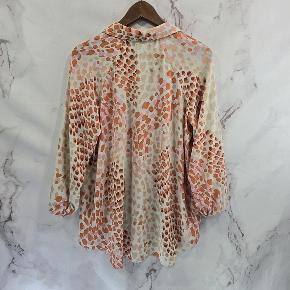 CAbi Shirt Womens Small Blouse Pink Go To Button Up Leopard Smudge 6081 - Picture 5 of 13